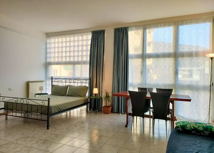 Palestro - A Cozy In Апартаменты *